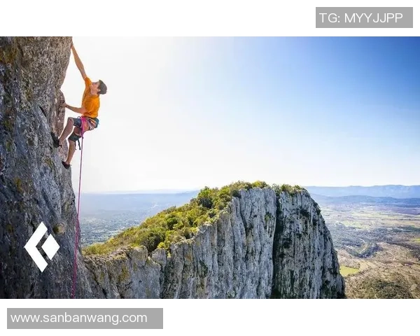 攀岩精神的传承与挑战：深入北京攀岩队的耐力与技巧探索